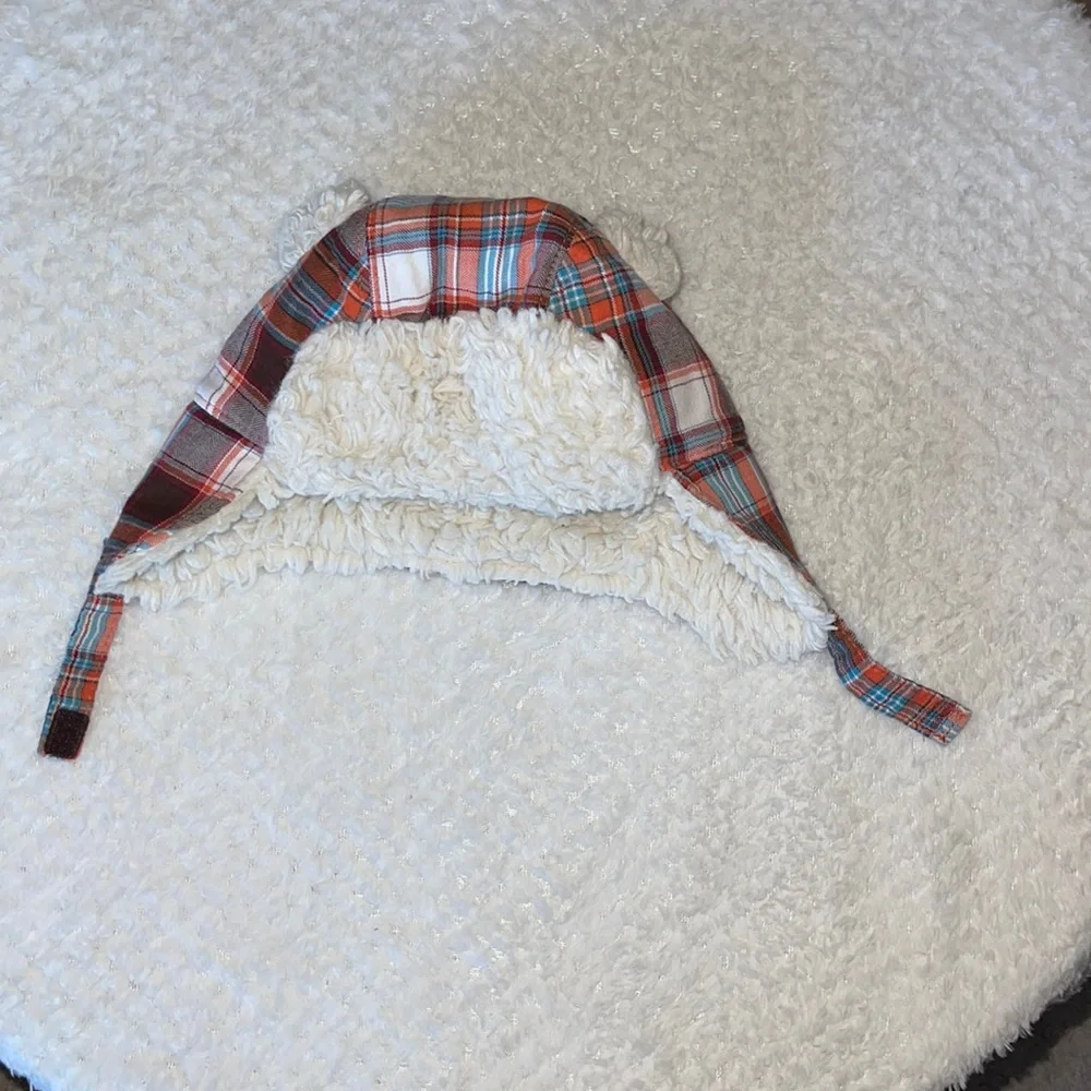 Hat 12-24 months